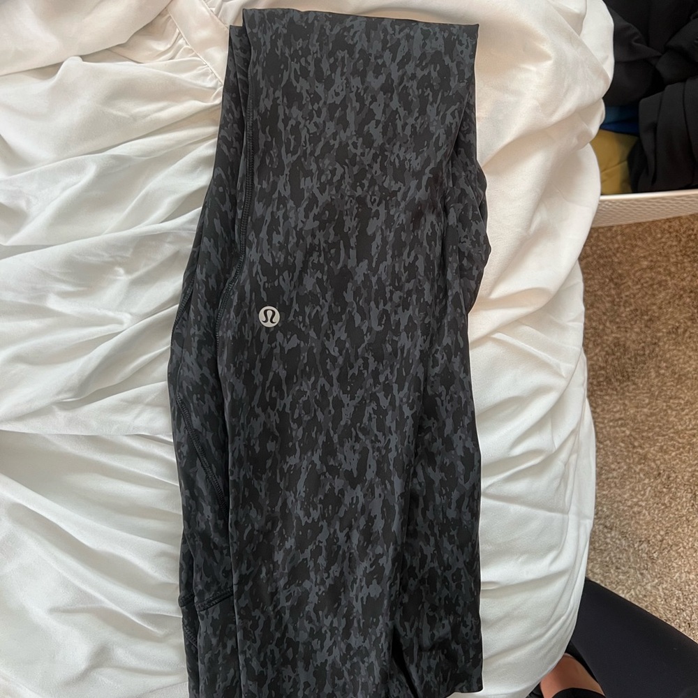 Base pace high-rise tight 28”